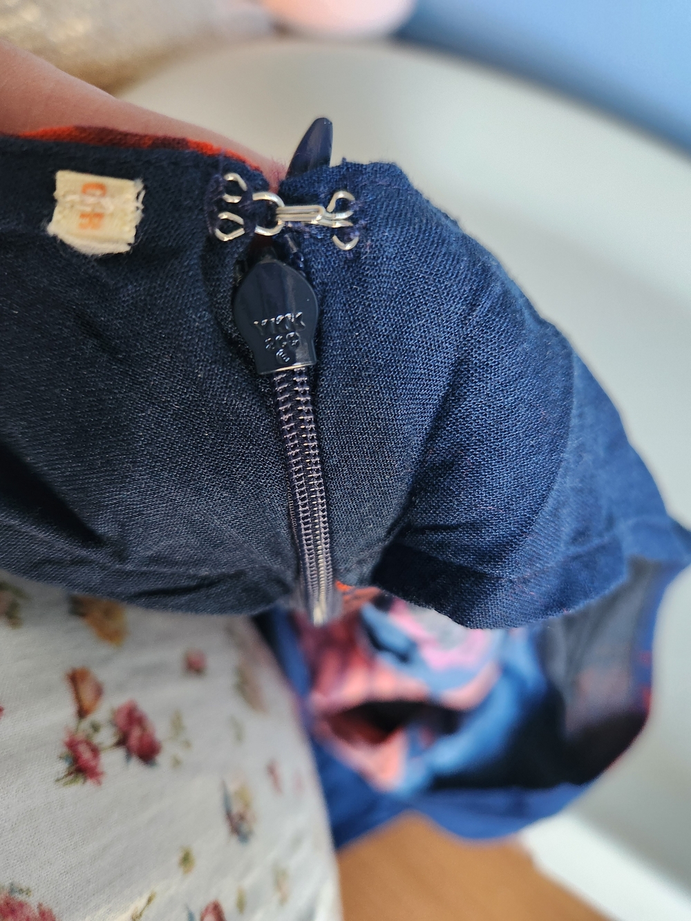 Anthropologie Farm Rio Navy Midi Skirt with Multicolor Heart/leaf Motif - Picture 4 of 4
